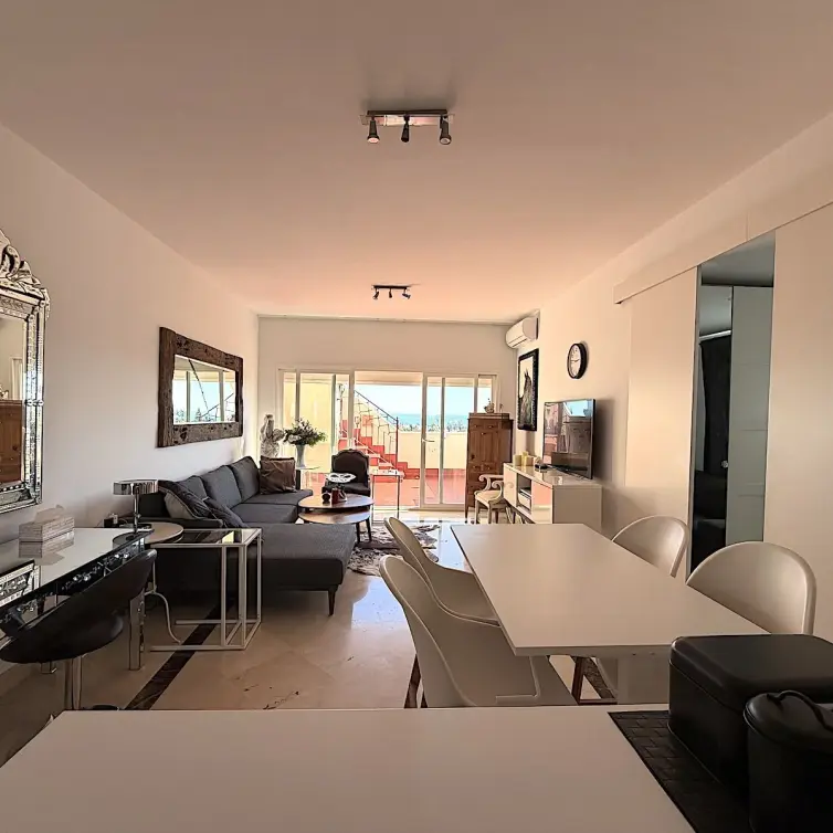 Sale of penthouse in Bel Air