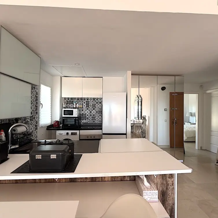 Sale of penthouse in Bel Air