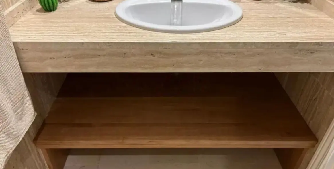 Sale of middle floor apartment in Elviria 19