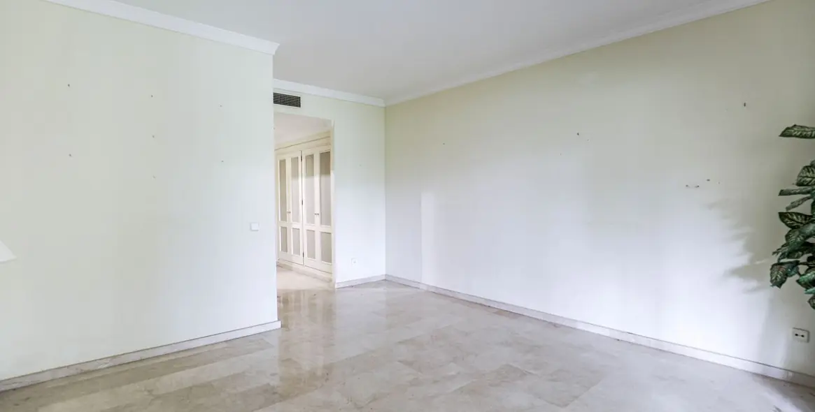 Sale of townhouse in La Quinta 13