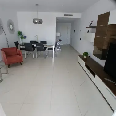 Sale of middle floor apartment in Estepona