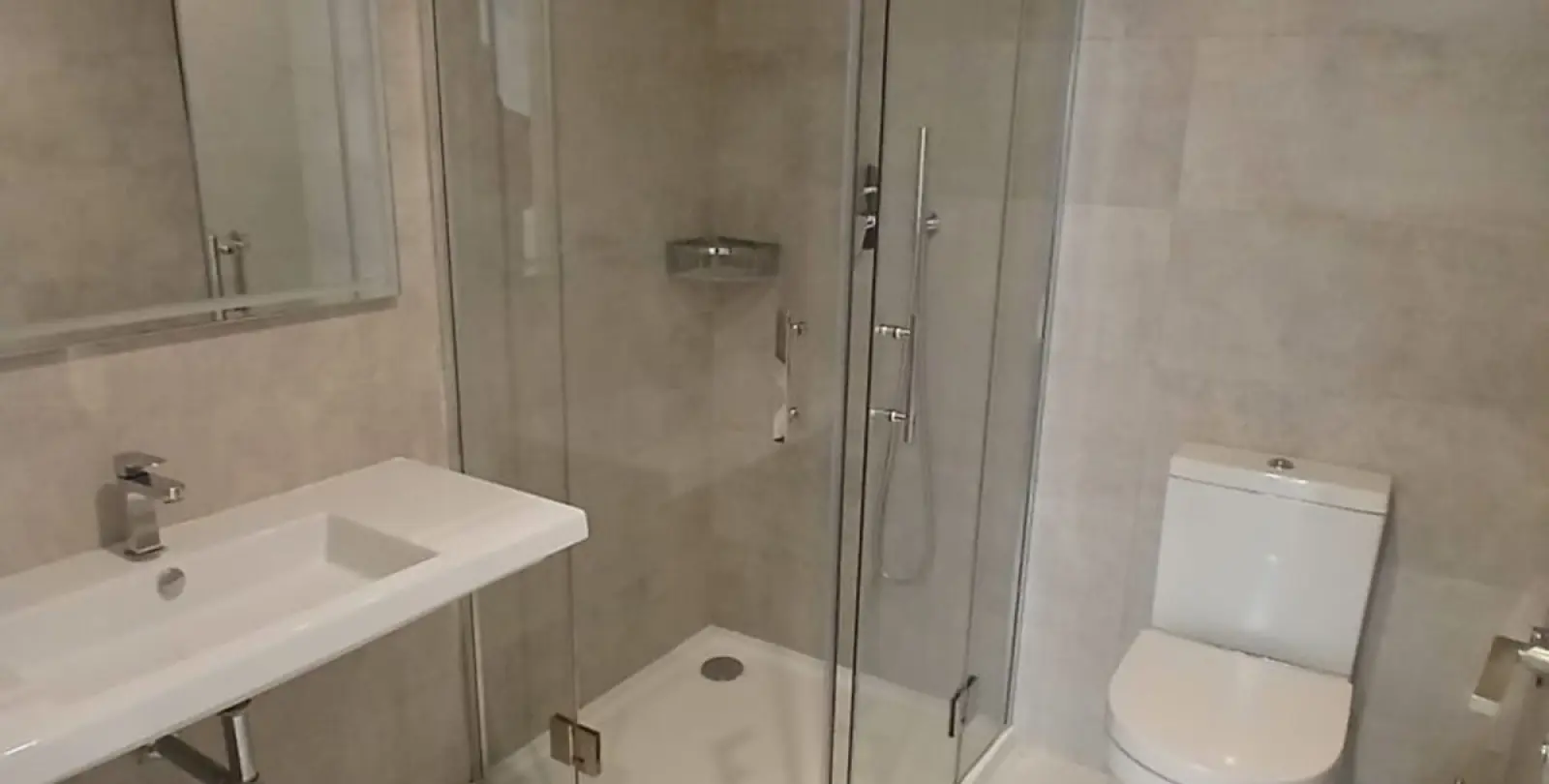 Продажа апартаментов на среднем этаже в Estepona 14