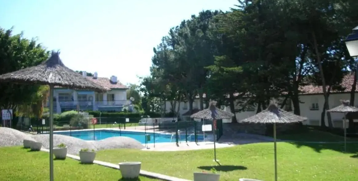 Продажа апартаментов на первом этаже в Nagüeles 1