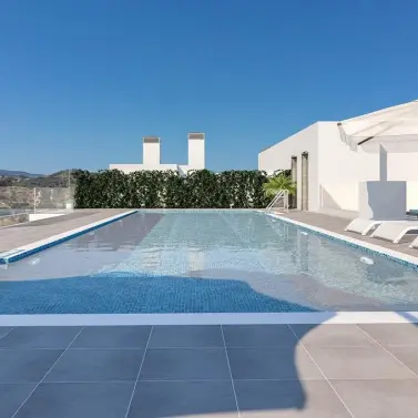 Sale of penthouse in Estepona