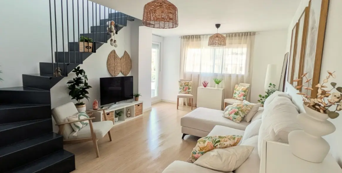 Sale of penthouse in Estepona 3