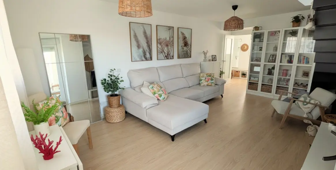 Sale of penthouse in Estepona 11