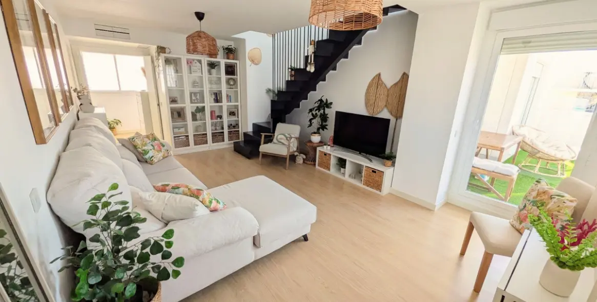 Sale of penthouse in Estepona 12