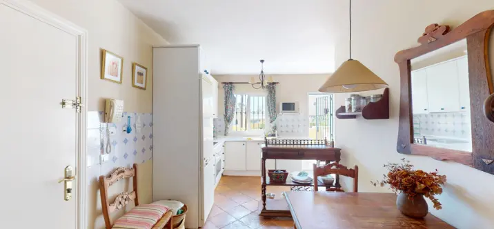 Venta de apartamento en planta media en Guadalmina Alta 3