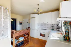 Image 6 thumb