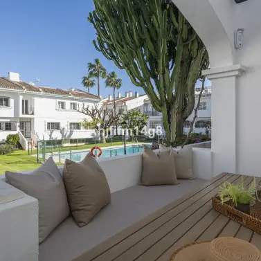 Sale of townhouse in Nueva Andalucía