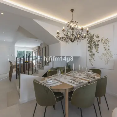 Sale of townhouse in Nueva Andalucía