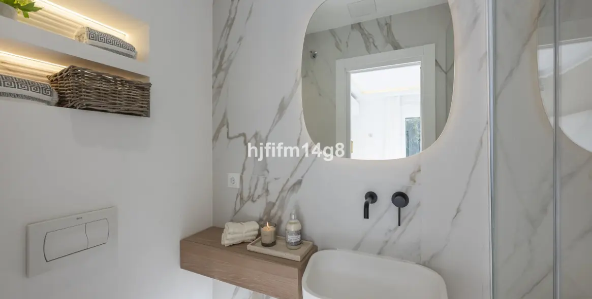 Sale of townhouse in Nueva Andalucía 17