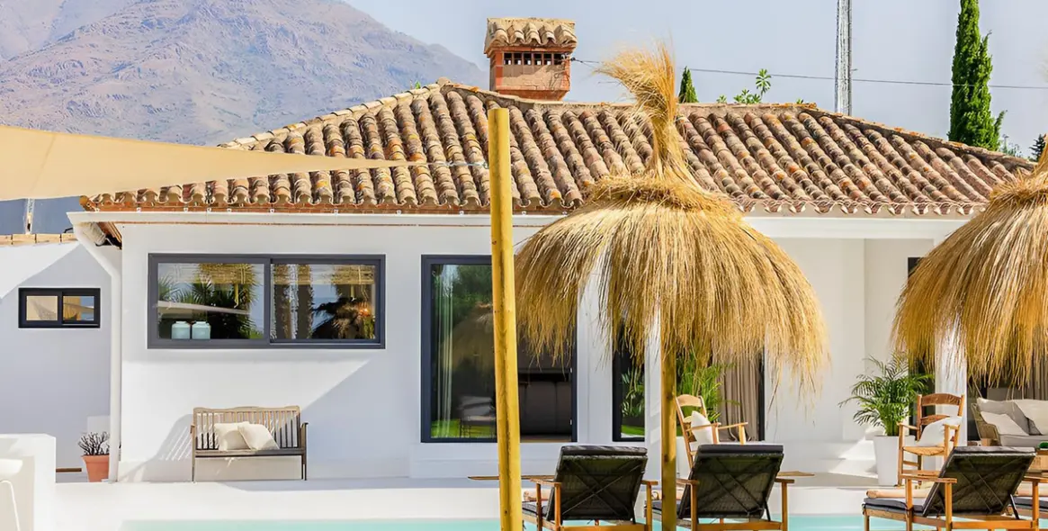 Sale of detached villa in Estepona 3