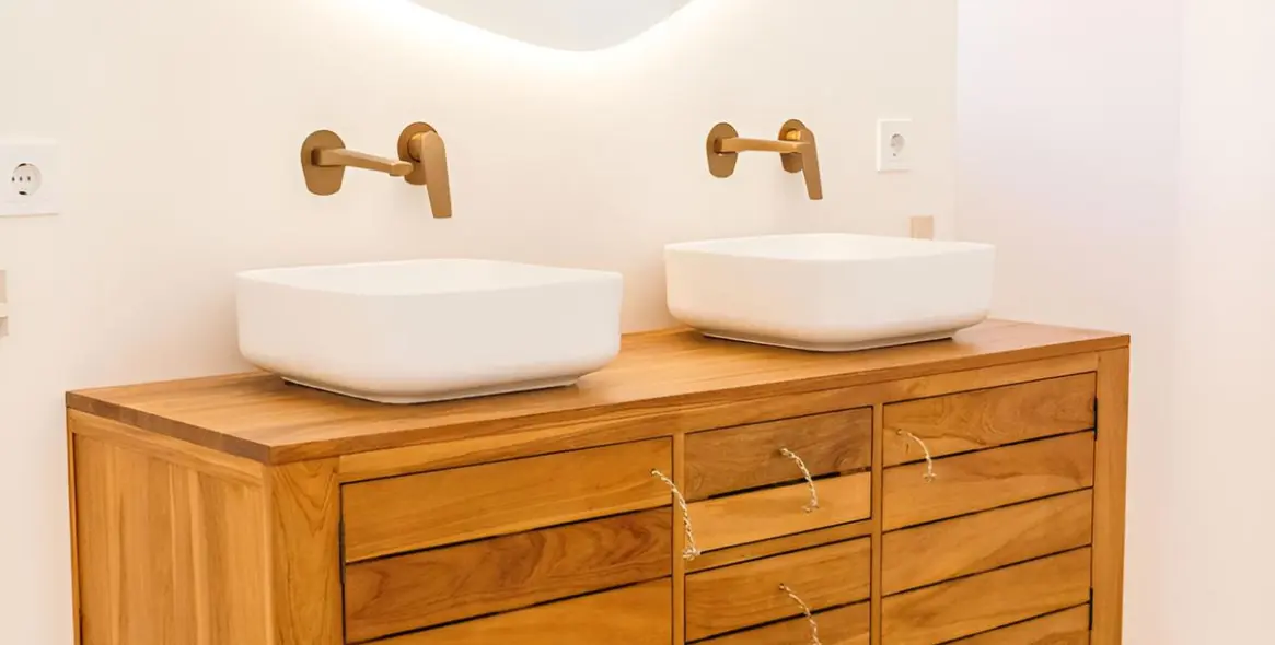 Sale of detached villa in Estepona 15