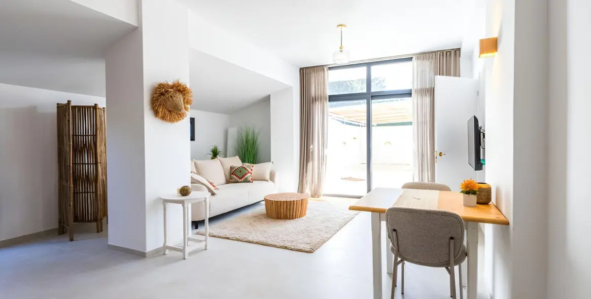 Sale of detached villa in Estepona 17