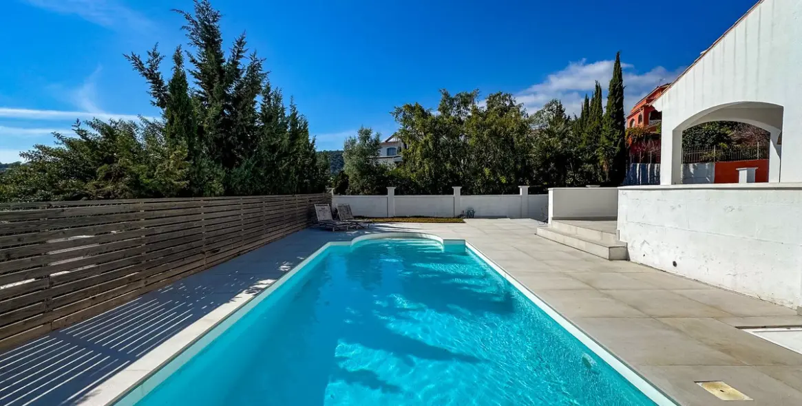 Venta de villa independiente en Estepona 2