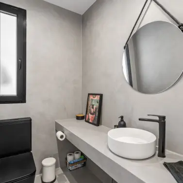 Sale of detached villa in Estepona