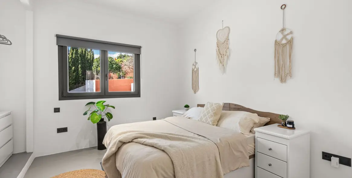 Продажа  отдельно стоящей виллы в Estepona 4