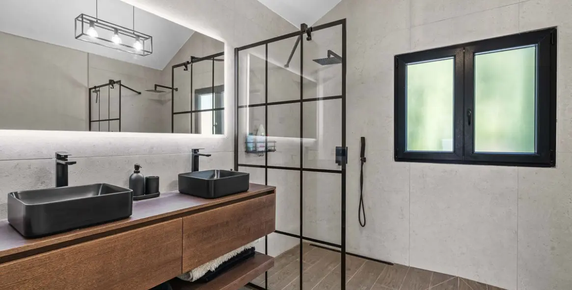 Продажа  отдельно стоящей виллы в Estepona 19