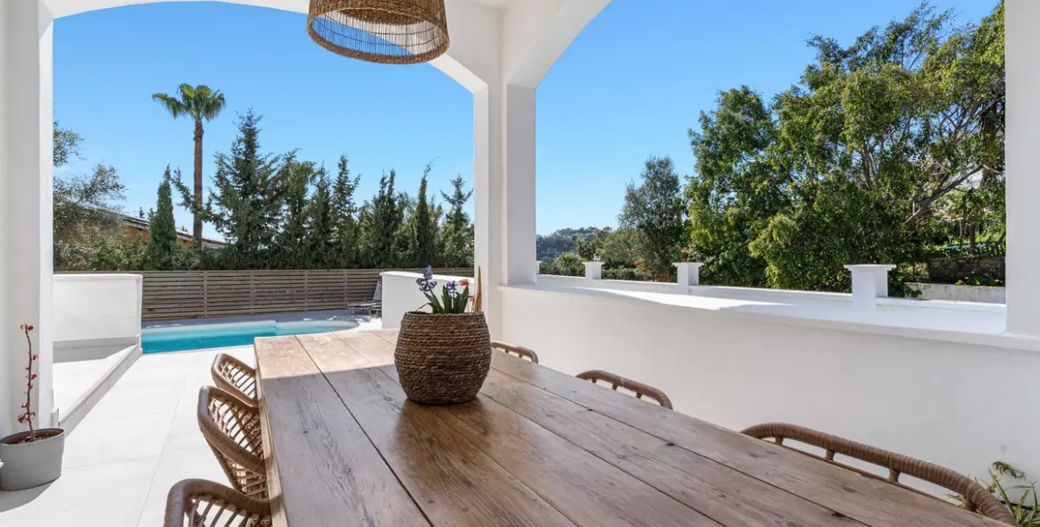 Продажа  отдельно стоящей виллы в Estepona 24