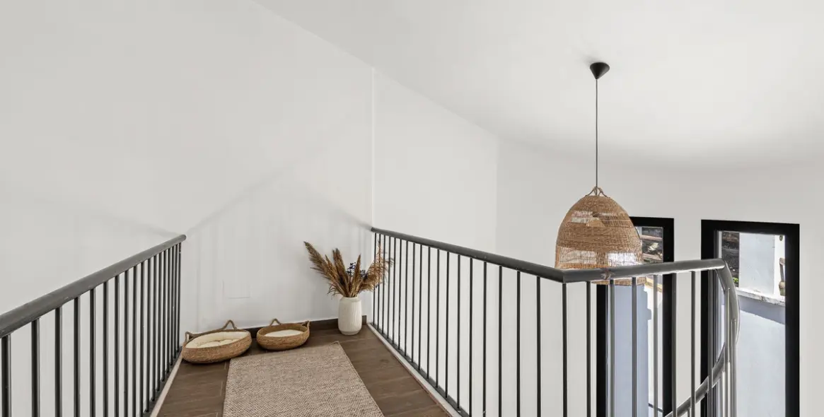 Продажа  отдельно стоящей виллы в Estepona 32