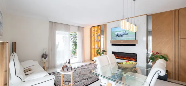 Venta de apartamento en planta media en Puerto Banús 0