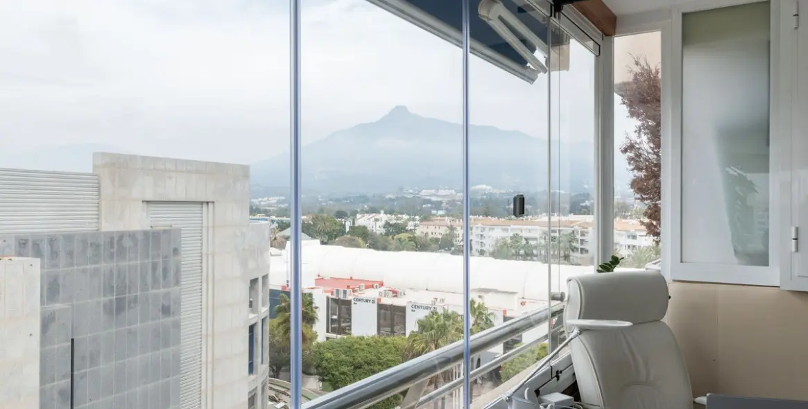 Продажа апартаментов на среднем этаже в Puerto Banús 3