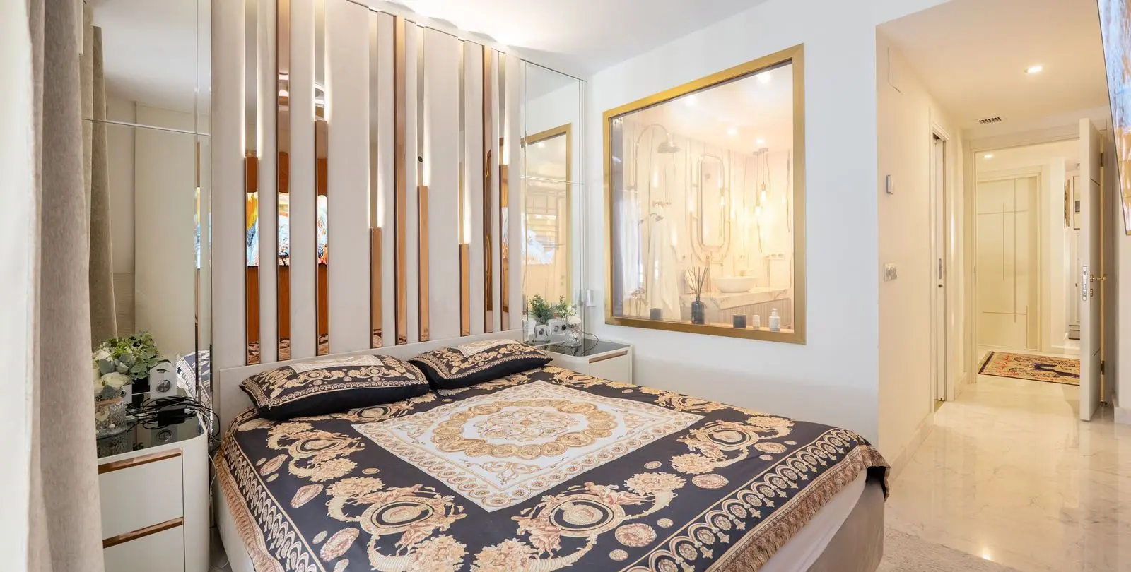 Sale of middle floor apartment in Puerto Banús 12