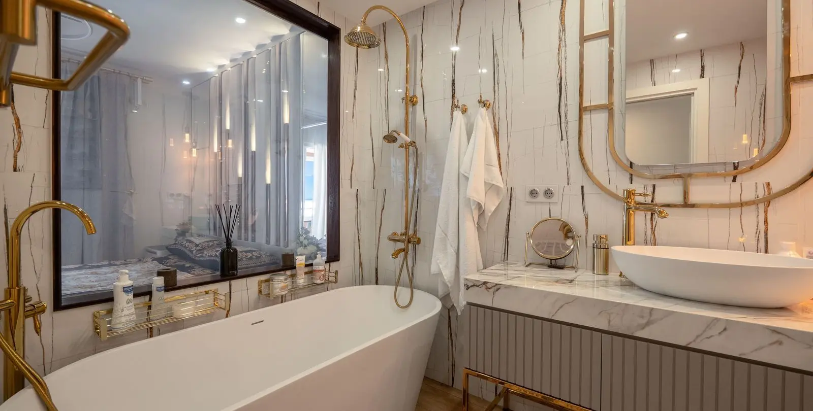 Sale of middle floor apartment in Puerto Banús 17