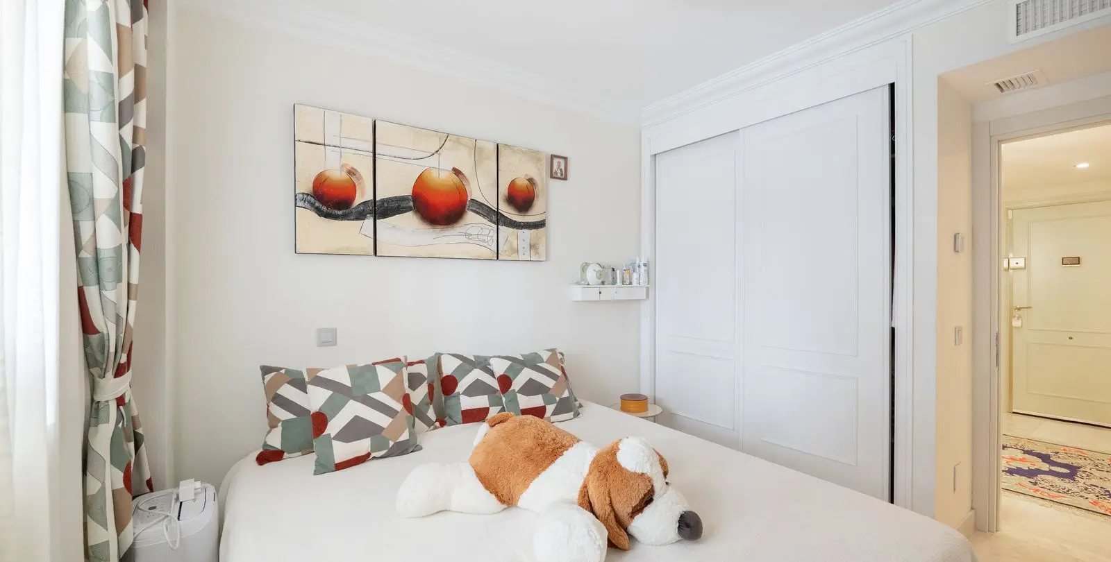 Sale of middle floor apartment in Puerto Banús 21
