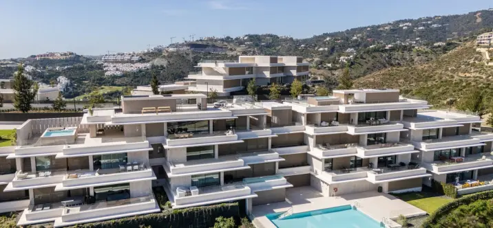 Venta de apartamento en planta media en La Quinta 0