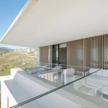 Venta de apartamento en planta media en La Quinta