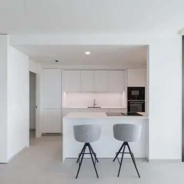 Venta de apartamento en planta media en La Quinta