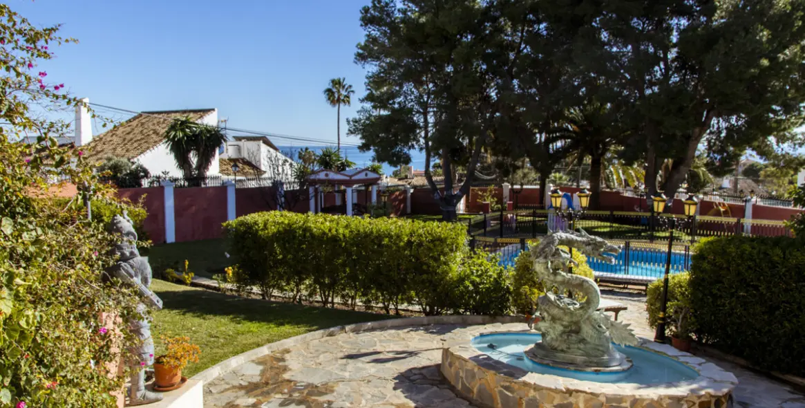 Venta de villa independiente en Estepona 11