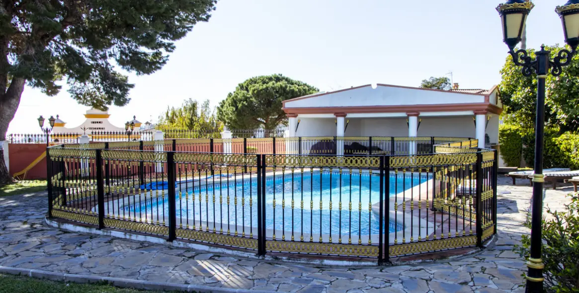 Venta de villa independiente en Estepona 12