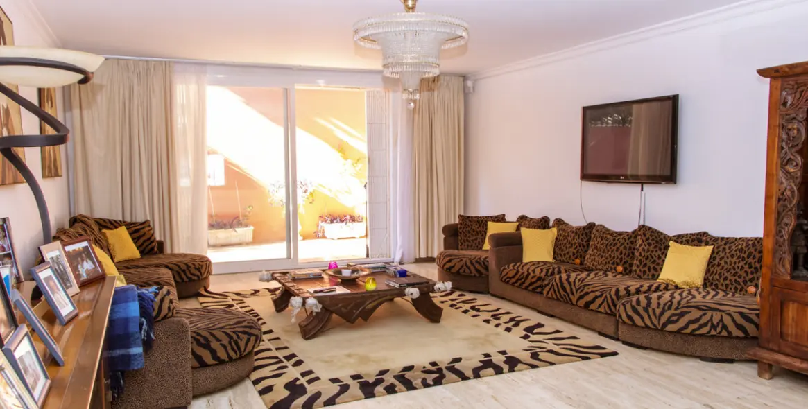 Venta de villa independiente en Estepona 20