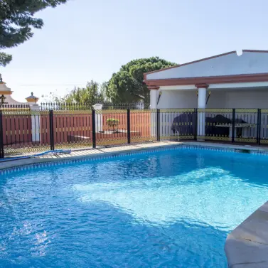 Venta de villa independiente en Estepona
