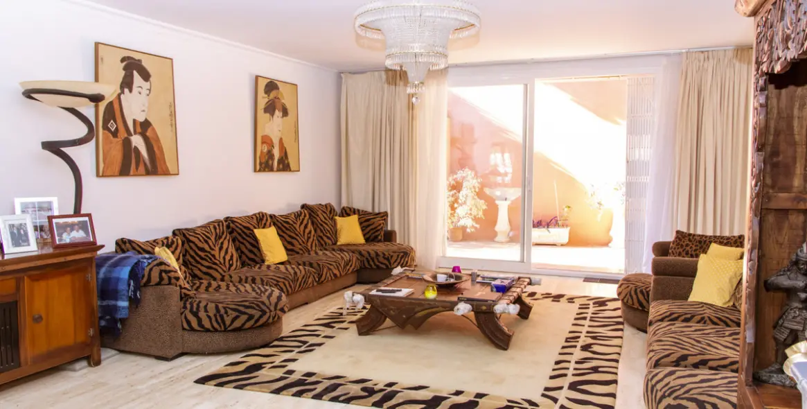 Sale of detached villa in Estepona 21