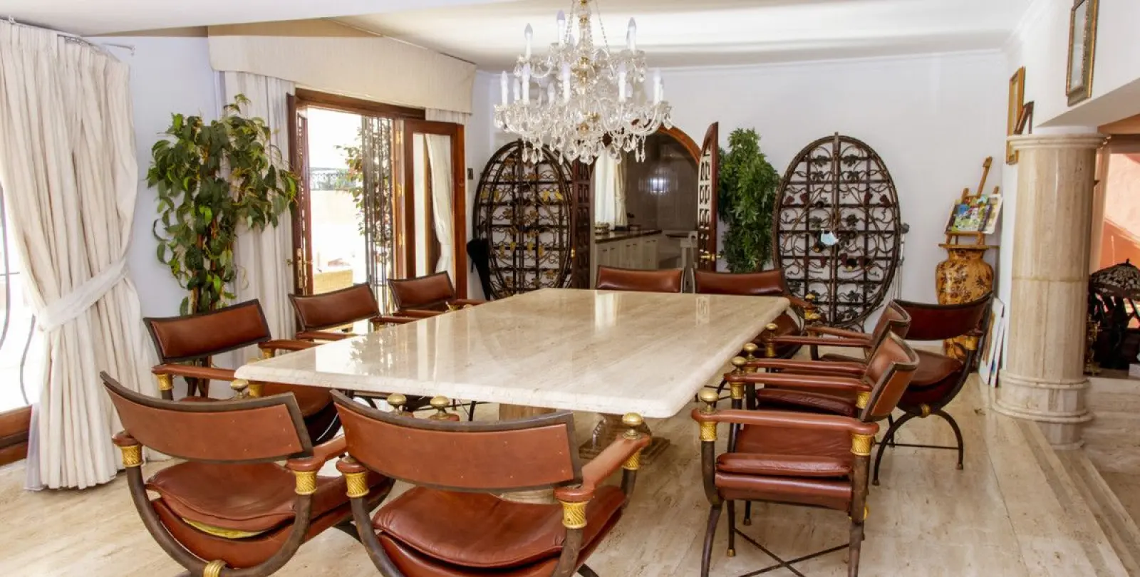Venta de villa independiente en Estepona 3