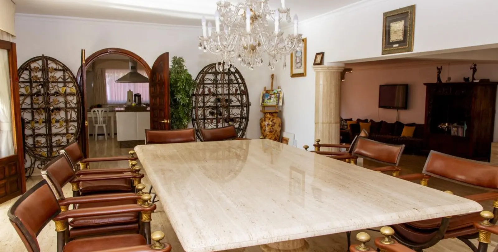 Venta de villa independiente en Estepona 10