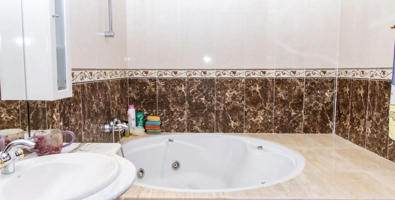 Venta de villa independiente en Estepona 32