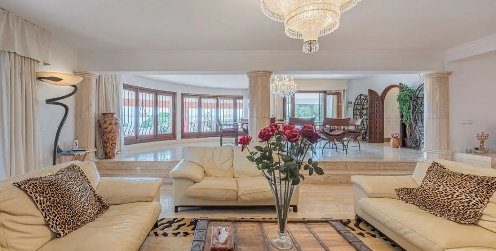 Venta de villa independiente en Estepona 44