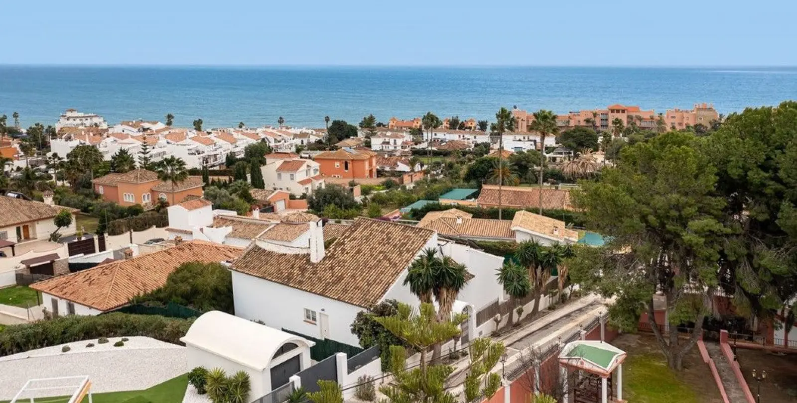 Venta de villa independiente en Estepona 46