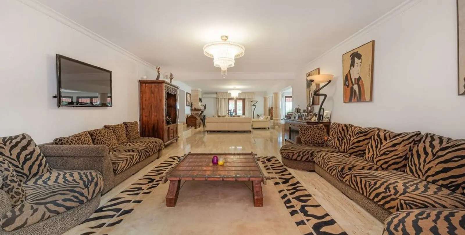 Venta de villa independiente en Estepona 48