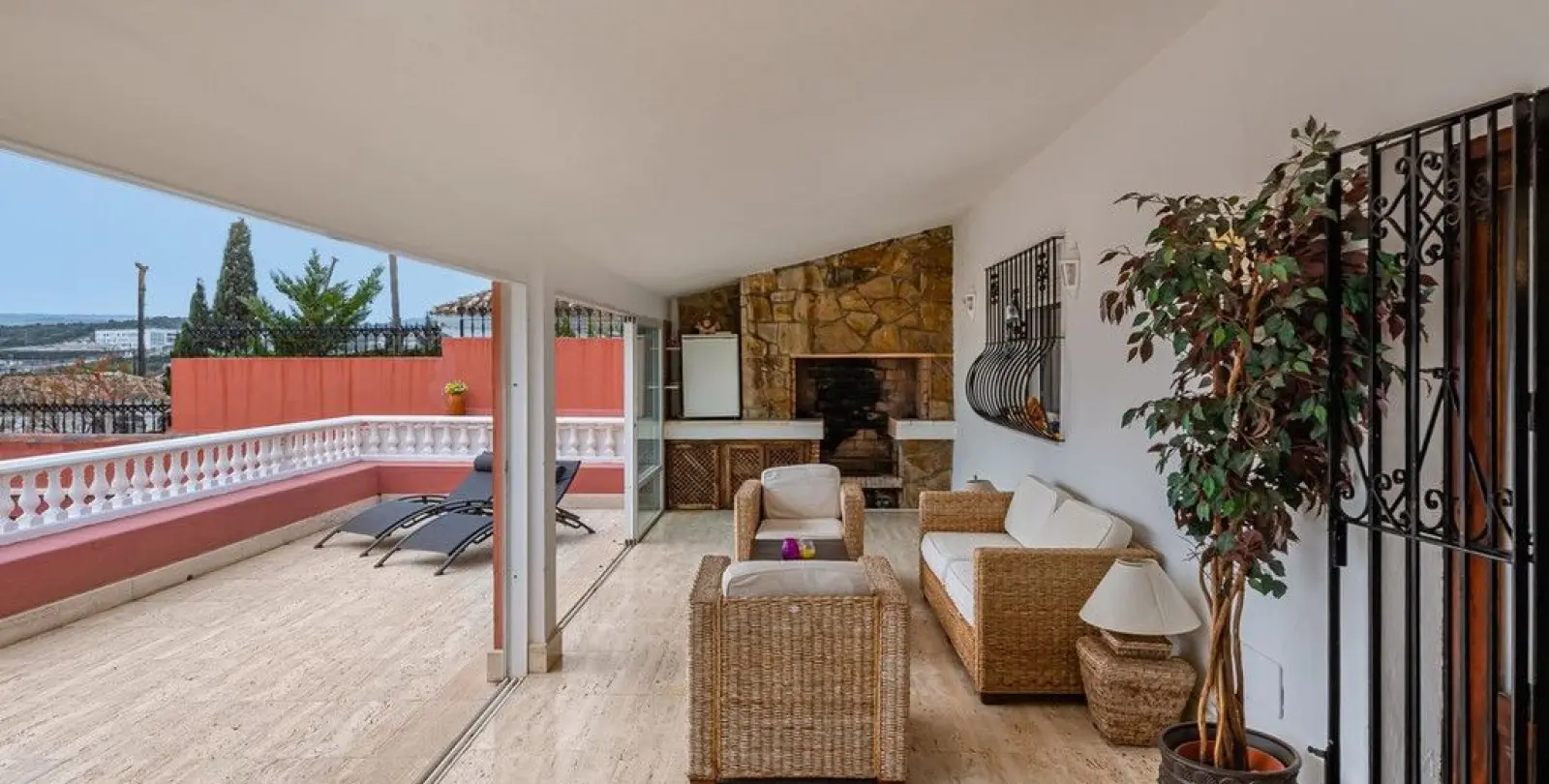 Venta de villa independiente en Estepona 54