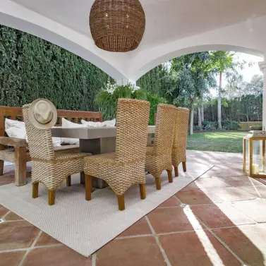 Venta de villa independiente en Nueva Andalucía