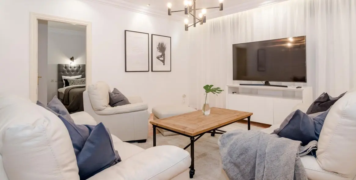 Venta de villa independiente en Nueva Andalucía 12