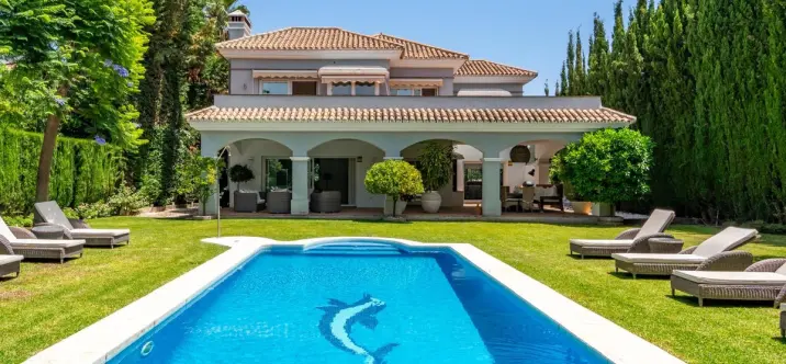 Sale of detached villa in Nueva Andalucía 2