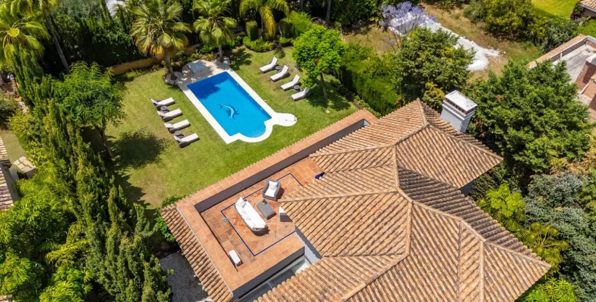 Venta de villa independiente en Nueva Andalucía 7