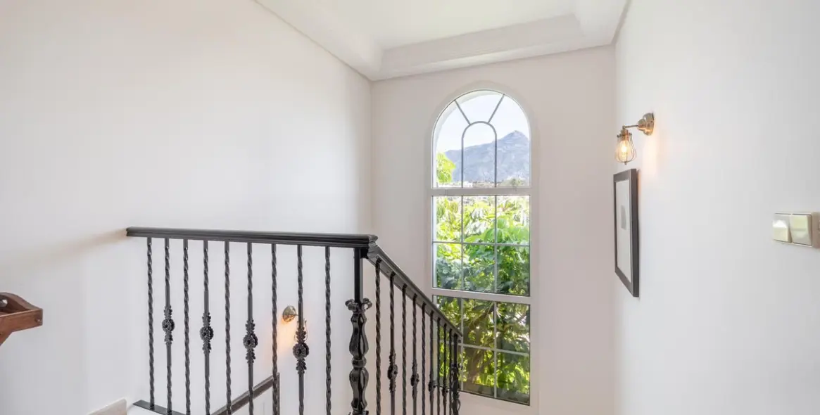 Venta de villa independiente en Nueva Andalucía 20